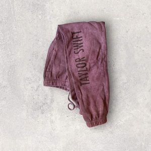 Taylor swift sweatpants
